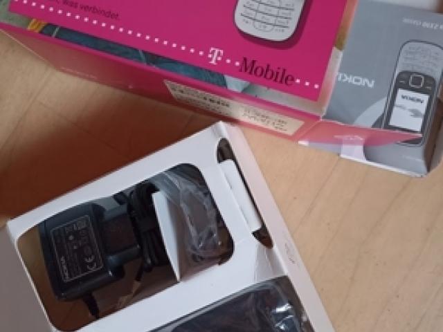 Nokia 2330 classic - 1